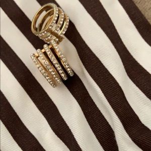 Henry bendel ring